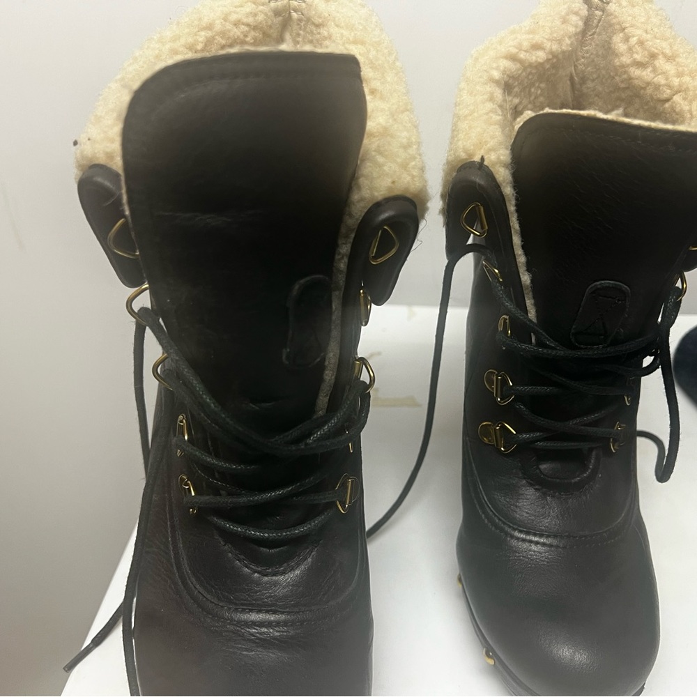 BCBG Women’s Melo  Black Leather Shearling Platform Ankle Booties Size 9.5B